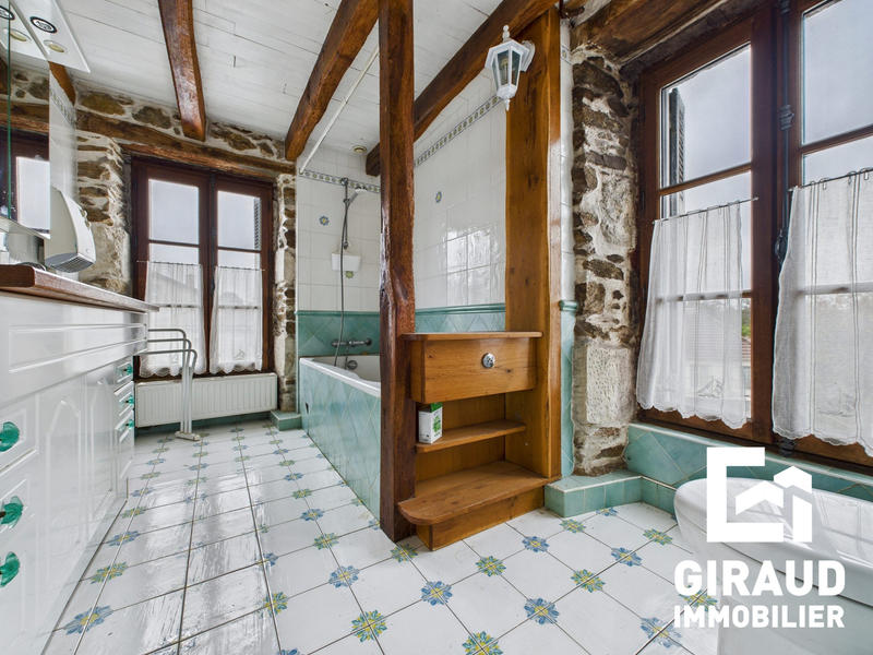Maison ancienne - 177 m² - 5 pièces