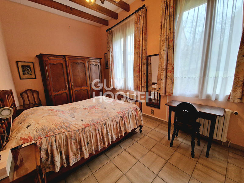 Maison - 210 m² - 8 pièces