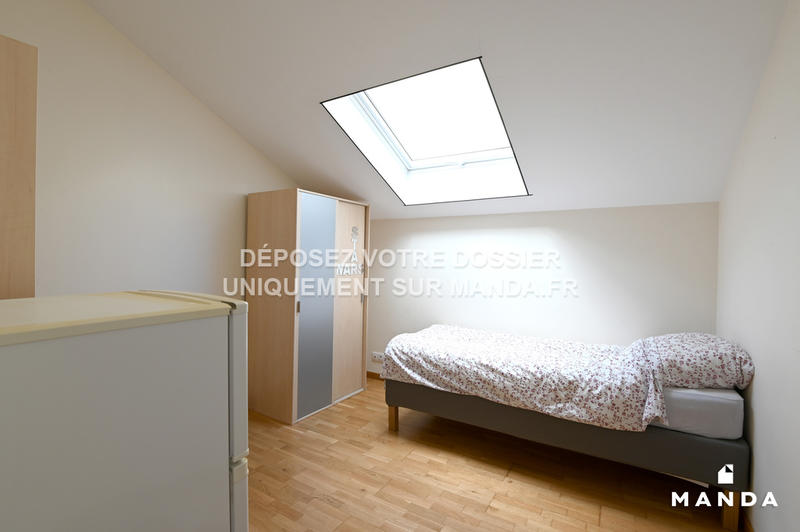 Chambre - 11 m² - 5 pièces