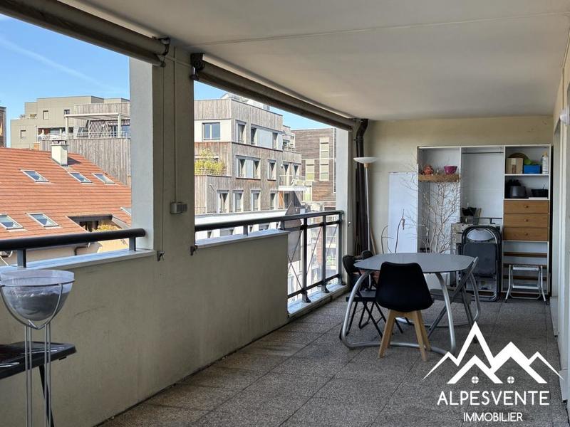Appartement - 102 m² - 4 pièces