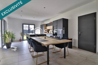 Maison - 105 m² - 4 pièces