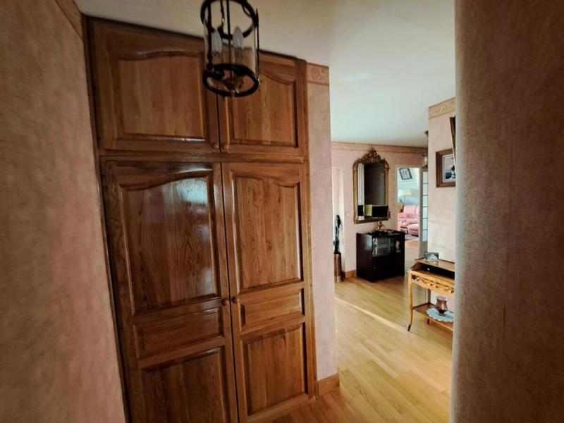 Appartement - 181 m² - 8 pièces