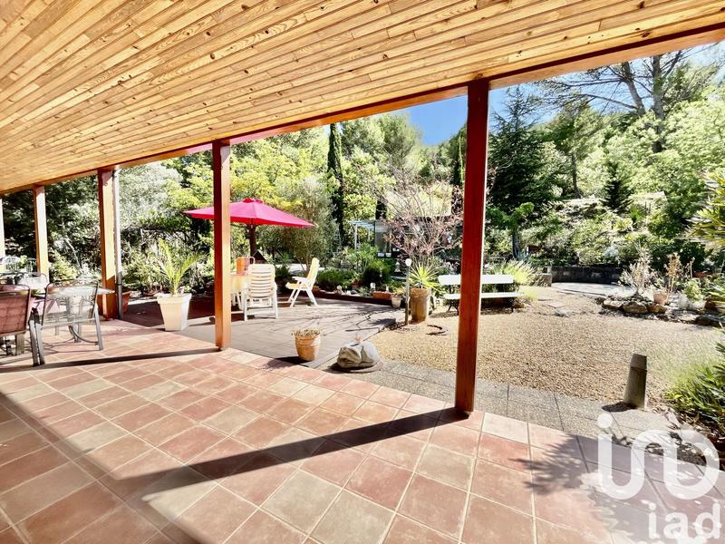 Maison - 217 m² - 4 pièces