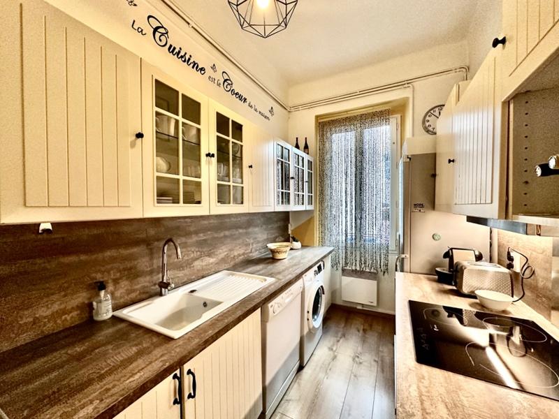 Appartement - 80 m² - 3 pièces