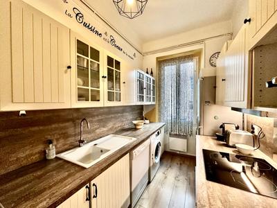 Appartement - 80 m² - 3 pièces