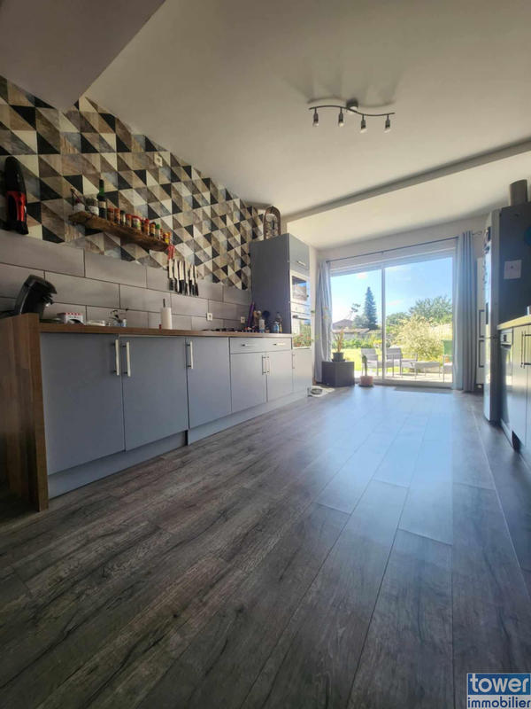 Maison - 185 m² - 7 pièces