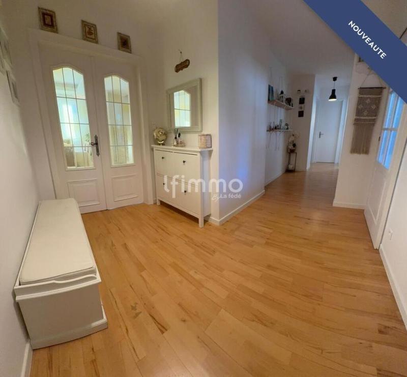 Appartement - 97 m² - 3 pièces