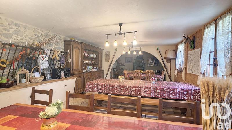 Châlet - 385 m² - 15 pièces