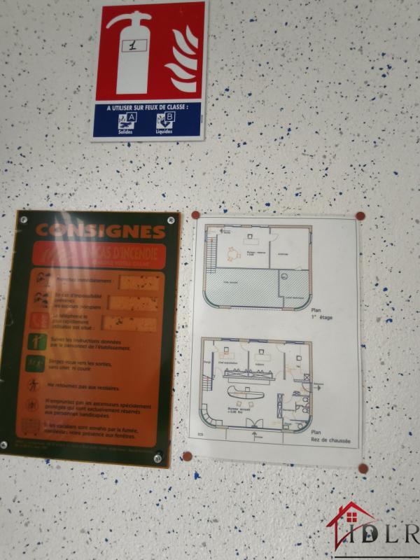 Local d'activité / Entrepôt - 187 m²