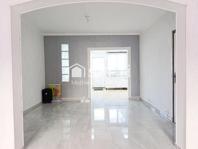 Maison - 127 m² - 6 pièces