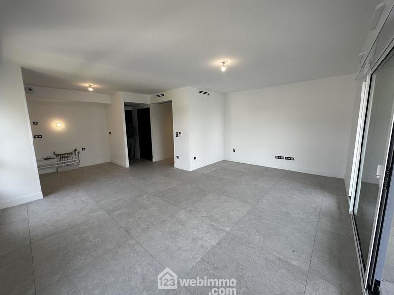 Appartement - 84 m² - 3 pièces