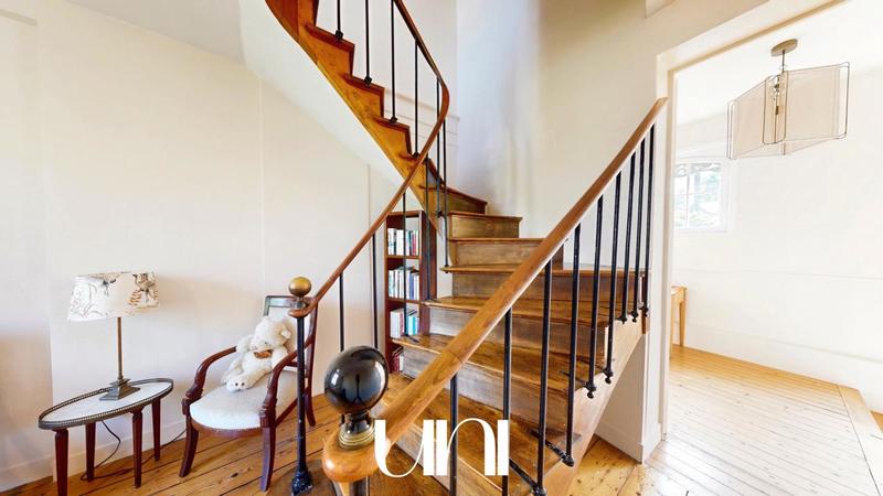 Maison bourgeoise - 264 m² - 7 pièces