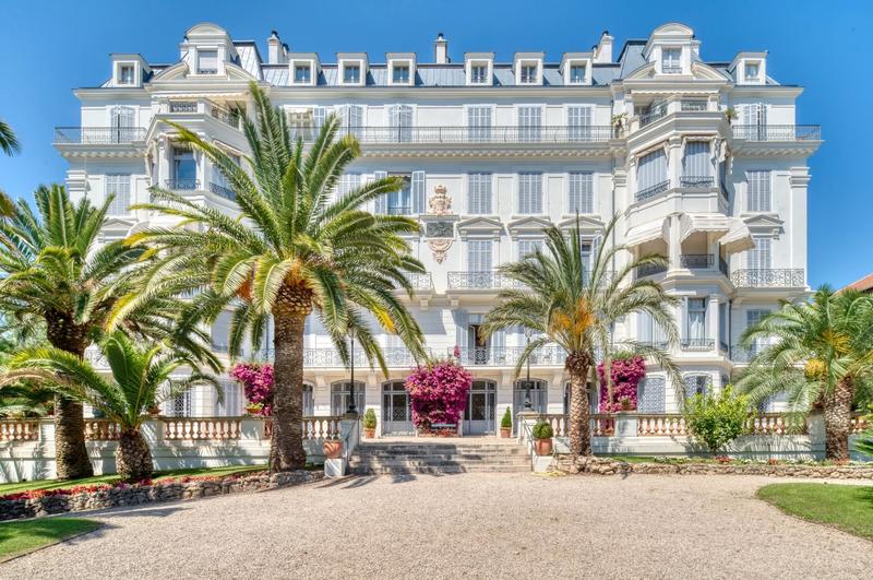 Appartement - 239 m² - 6 pièces