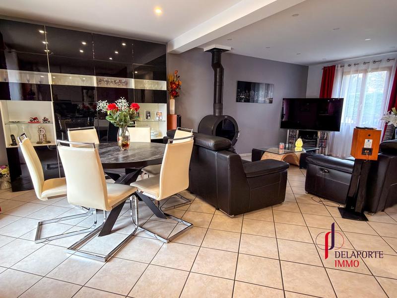 Maison traditionnelle - 110 m² - 6 pièces