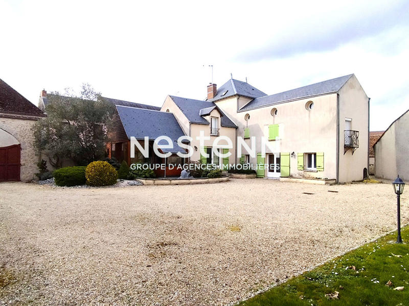 Demeure - 370 m² - 17 pièces