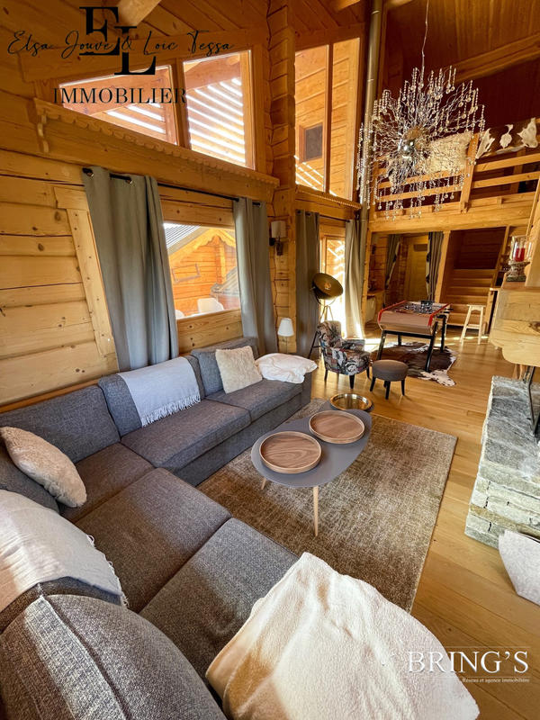 Châlet - 330 m² - 11 pièces