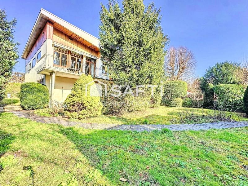 Maison - 200 m² - 9 pièces