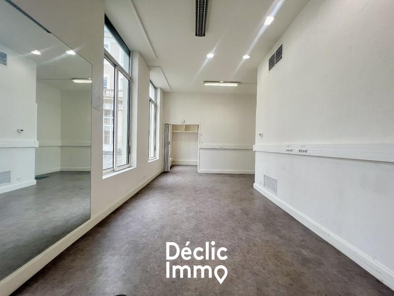 Local d'activités - 190 m² - 4 pièces