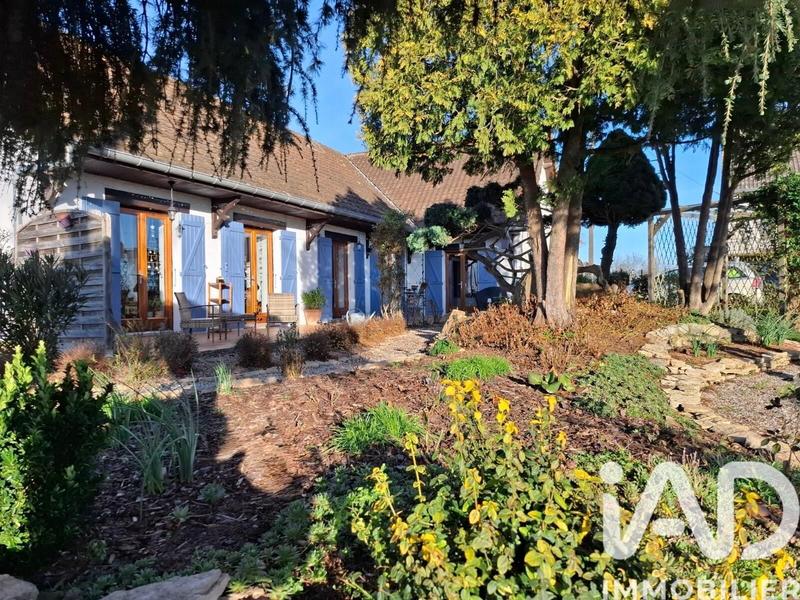 Maison - 200 m² - 6 pièces