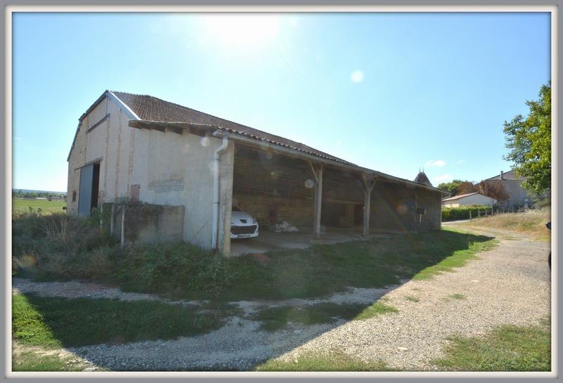 Propriété - 580 m² - 2 pièces