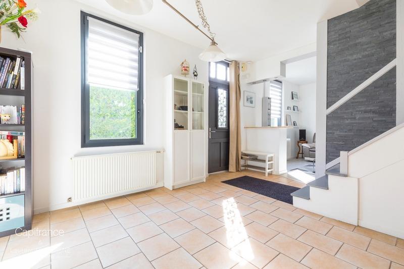 Maison - 95 m² - 5 pièces