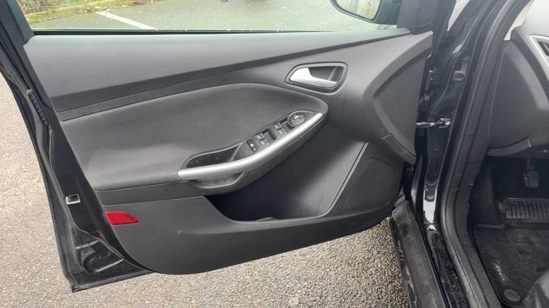 Ford Focus III 1.0 EcoBoost 100 Sync Edition