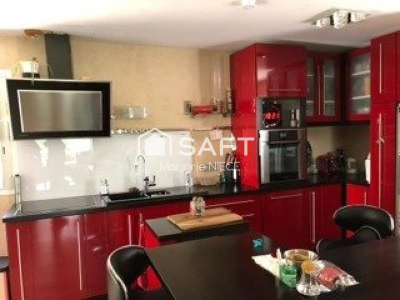 Maison - 205 m² - 7 pièces