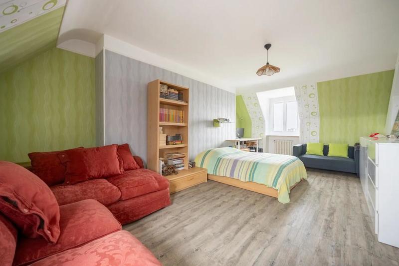 Maison - 174 m² - 7 pièces