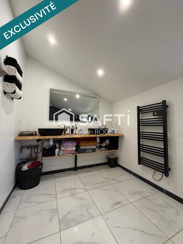 Maison - 180 m² - 5 pièces