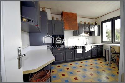 Maison - 175 m² - 8 pièces