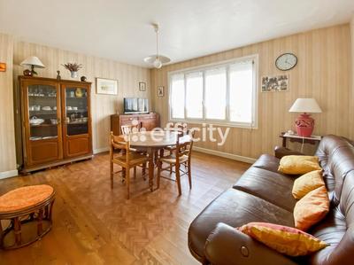 Maison - 84 m² - 4 pièces