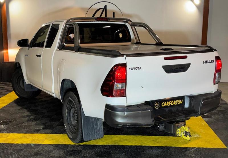 Toyota Hilux 2.4 d-4d Xtra cabine Awd 150ch Attelage, Bluetooth, Climatisation