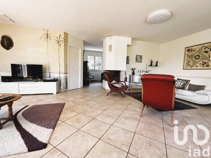 Maison - 220 m² - 5 pièces