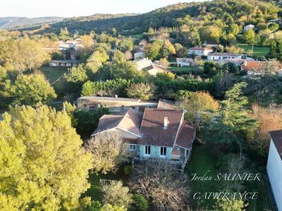 Maison - 230 m² - 10 pièces