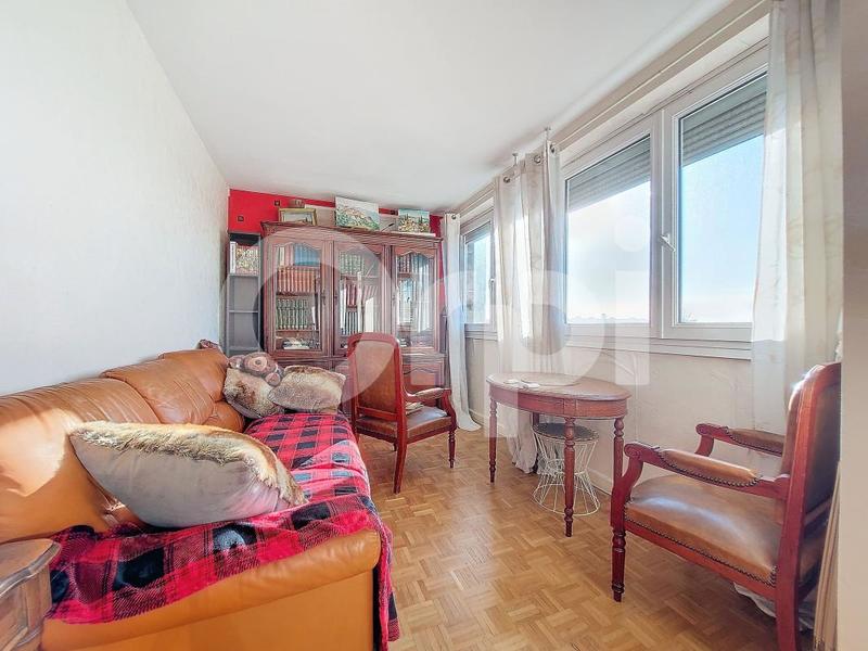 Appartement - 80 m² - 4 pièces