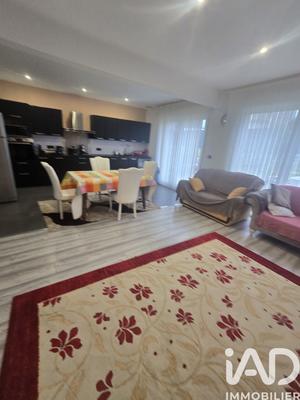 Maison - 220 m² - 7 pièces