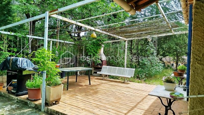 Maison - 190 m² - 4 pièces