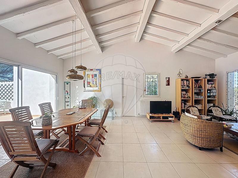 Propriété - 155 m² - 6 pièces