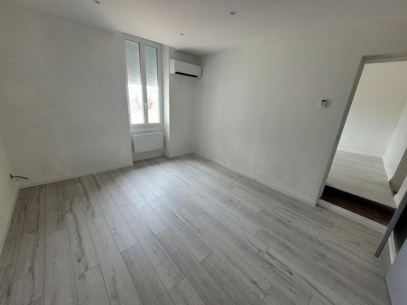 Local d'activité / Entrepôt - 86 m² - 6 pièces
