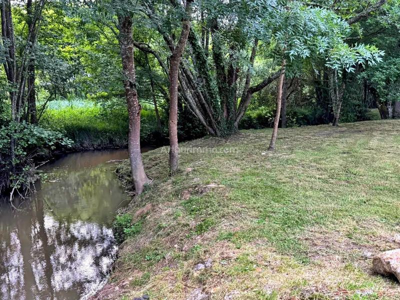 Maison - 595 m² - 5 pièces