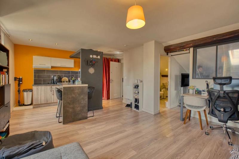 Appartement - 180 m² - 7 pièces