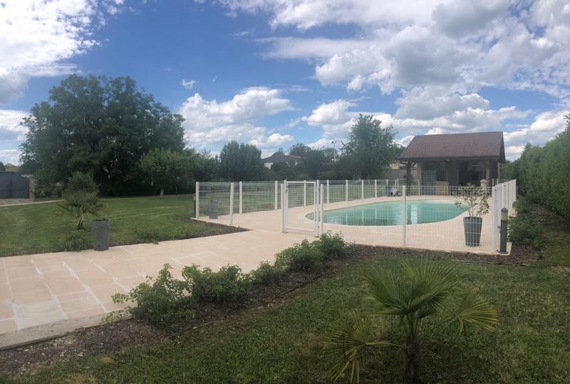 Maison traditionnelle - 180 m² - 8 pièces