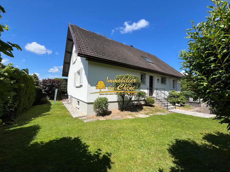 Maison - 216 m² - 7 pièces