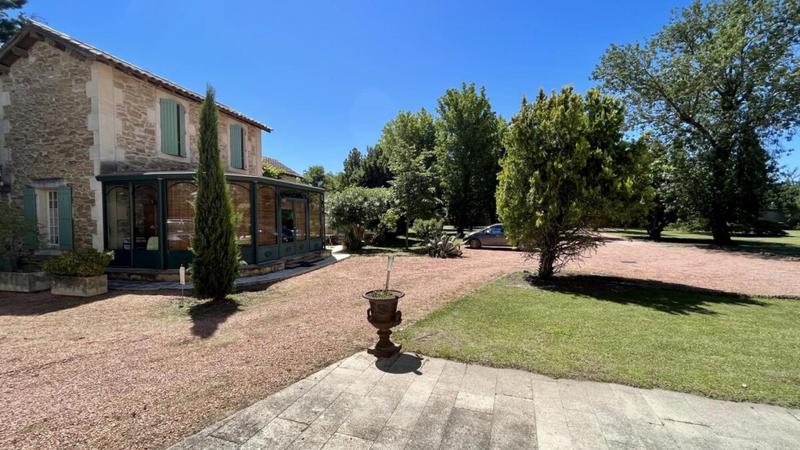 Propriété - 400 m² - 15 pièces