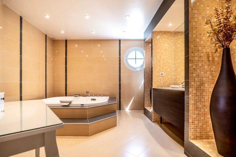 Maison contemporaine - 733 m² - 15 pièces