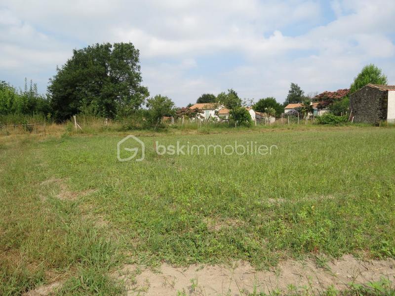 Terrain - 819 m²