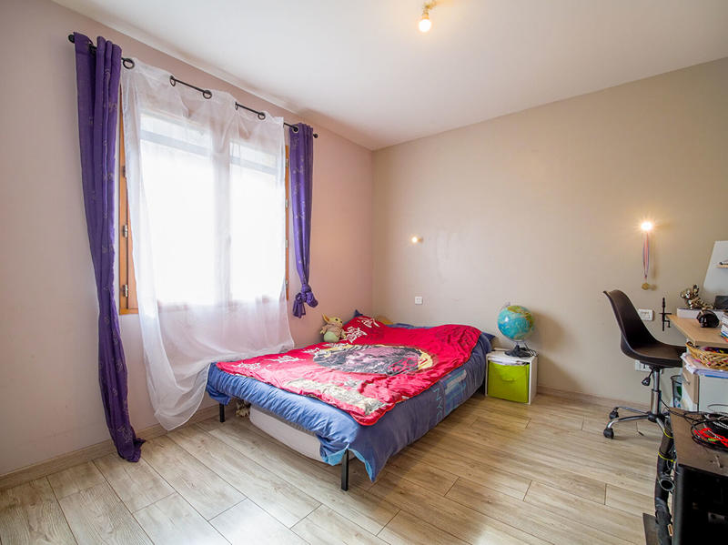 Maison - 125 m² - 5 pièces