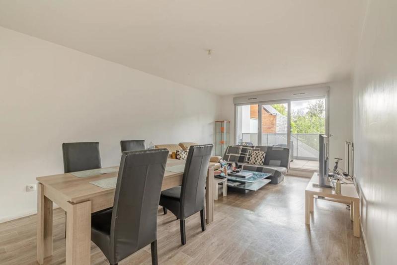 Appartement - 100 m² - 5 pièces