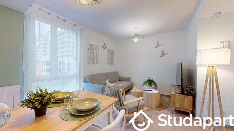 Chambre - 11 m² - 1 pièce