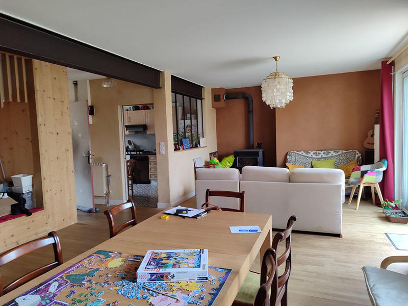 Maison - 205 m² - 9 pièces